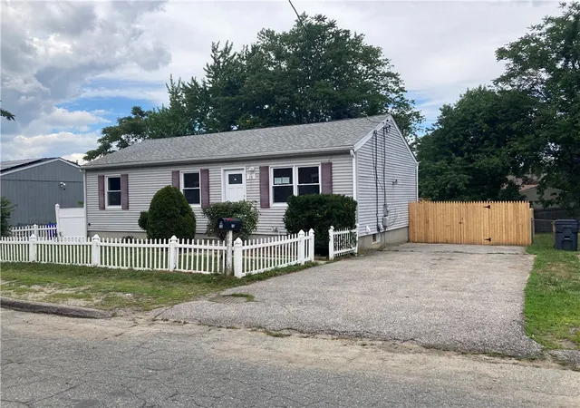 Photo 3 of Sale Pending at 26 Shiloh St, Providence, RI 02904 | MLS# 1417579 | Listing updated on 2026-07-27