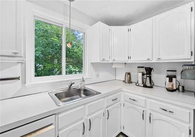 5th image of 21 Moreland St, Johnston, RI 02919 | MLS# 1417557