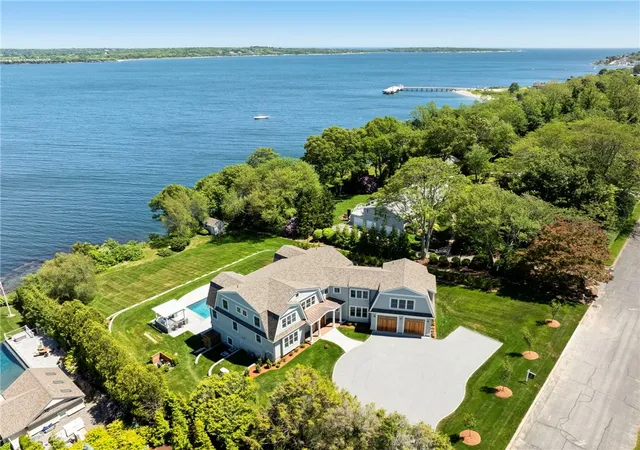 2nd image of 19 Searidge Dr, Saunderstown, RI 02874 | MLS# 1417626