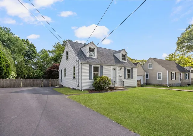 Photo 4 of Sale Pending at 70 New Lexington Rd, North Kingstown, RI 02852 | MLS# 1414821 | Listing updated on 2026-08-31