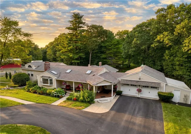 Homes for sale in Glocester, RI | 226 Tourtellot Hill Rd, Glocester, RI 02814 | MLS# 1417630