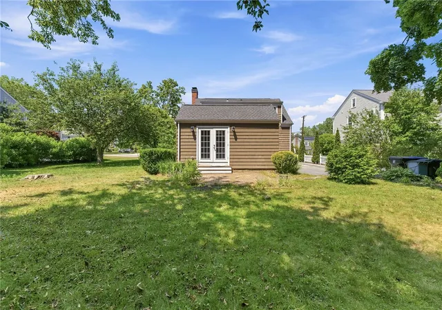 Homes for sale in Barrington, RI | 130 Ferry Ln, Barrington, RI 02806 | MLS# 1417651