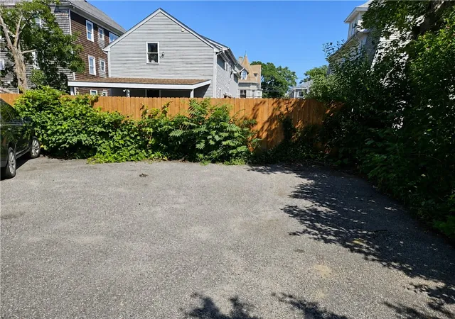 Homes for sale in Providence, RI | 29 Laura St #3, Providence, RI 02907 | MLS# 1417584