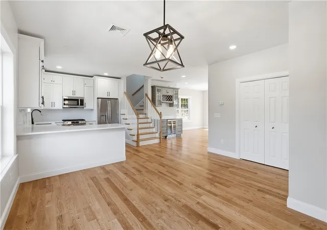 5th image of 2 Old County Village Rd #B, Smithfield, RI 02917 | MLS# 1417690