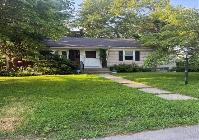 1st image of 330 Manolla Ave, Warwick, RI 02888 | MLS# 1417698
