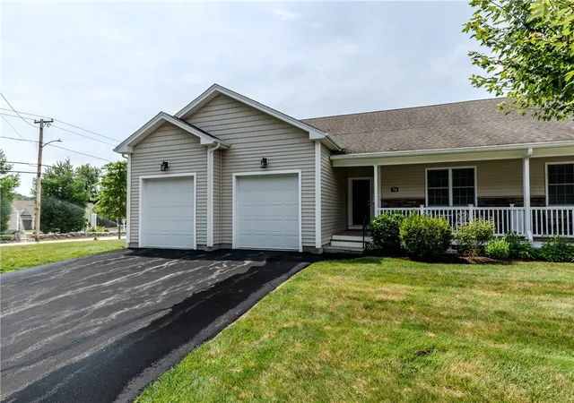 Homes for sale in Smithfield, RI | 11 Morgan Ln #A, Smithfield, RI 02917 | MLS# 1417481