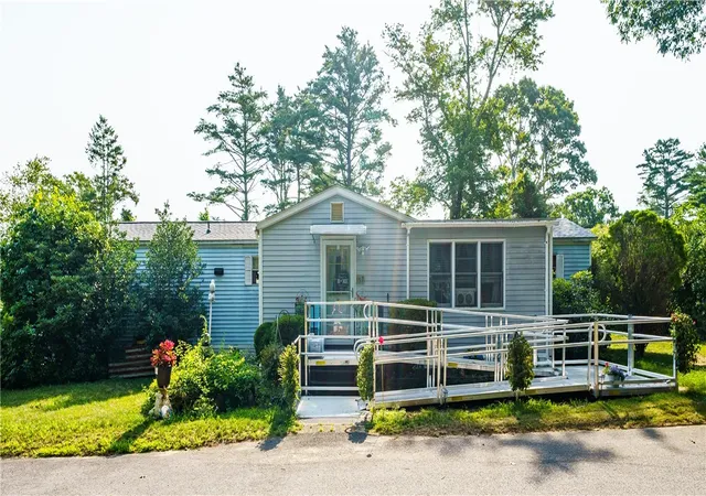 2nd image of 465 Gardiner Rd, Richmond, RI 02892 | MLS# 1415258