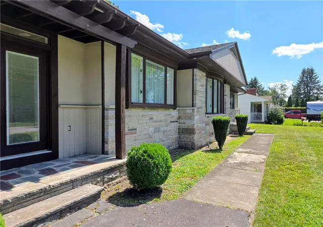 Photo 2 of Single family home for sale at 218 Oaklawn Ave, Cranston, RI 02920 | MLS# 1417746 | Listing updated on 2026-08-23