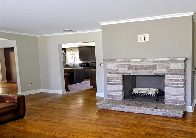 Photo 4 of Single family home for sale at 218 Oaklawn Ave, Cranston, RI 02920 | MLS# 1417746 | Listing updated on 2026-08-23
