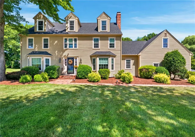 1st image of 4 Fieldside Dr, Cumberland, RI 02864 | MLS# 1417684