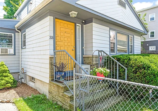 2nd image of 33 Malbone St, Providence, RI 02908 | MLS# 1417495