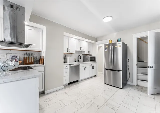 4th image of 9 Lookout Ave, North Providence, RI 02911 | MLS# 1417520