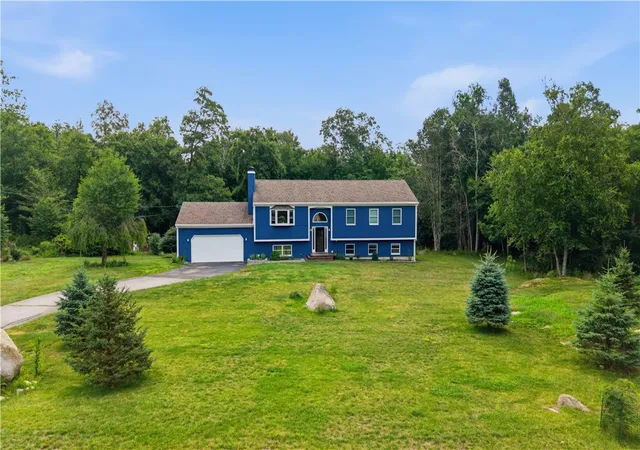 4th image of 7 Fox Ridge Dr, Richmond, RI 02898 | MLS# 1417809
