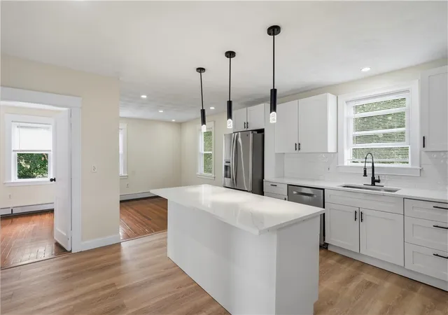 5th image of 13 Suffolk St, Providence, RI 02908 | MLS# 1417817