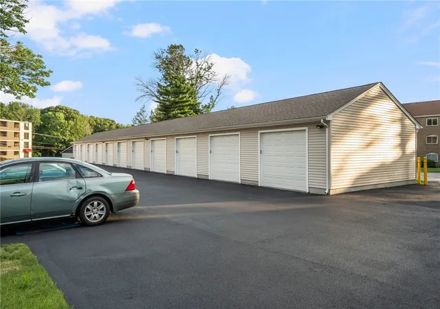 Homes for sale in Cranston, RI | 200 Hoffman Ave #402, Cranston, RI 02920 | MLS# 1417742