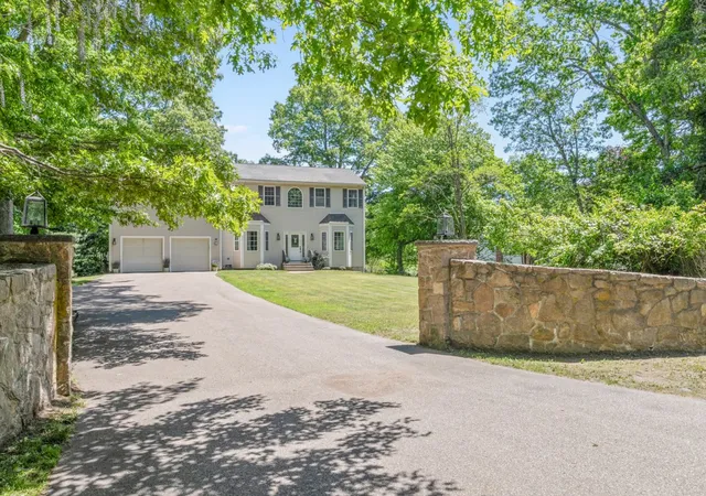 3rd image of 167 Winnapaug Rd, Westerly, RI 02891 | MLS# 1417792