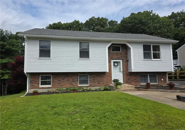 1st image of 5 Brook View Ct, Westerly, RI 02891 | MLS# 1417836