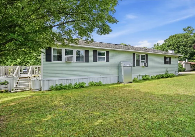 Homes for sale in Coventry, RI | 36 Cantaberry Ln, Coventry, RI 02816 | MLS# 1417538