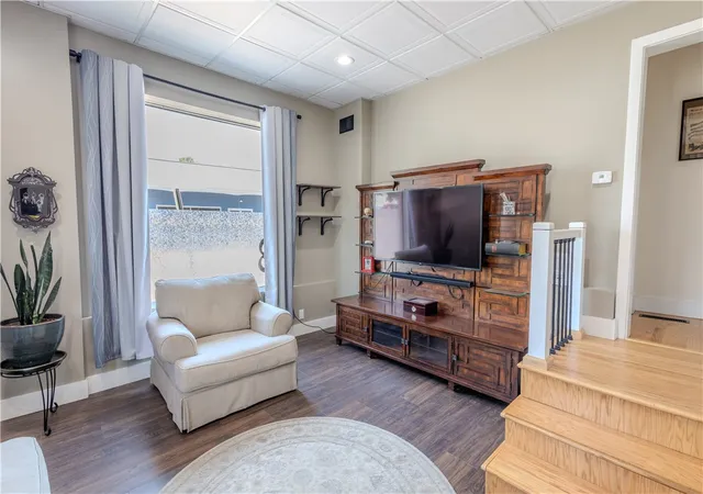 5th image of 1640 Cranston St, Cranston, RI 02930 | MLS# 1416628