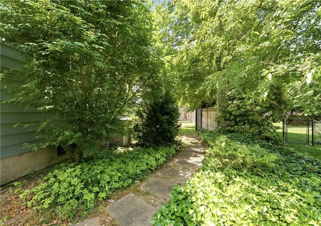 35th image of 187 Love Ln, Warwick, RI 02886 | MLS# 1417849