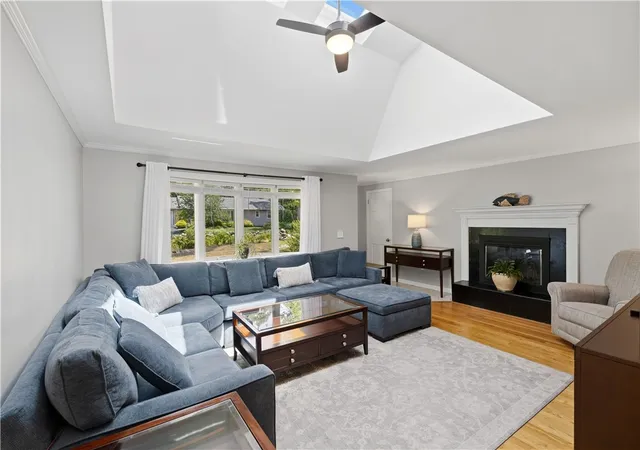 5th image of 187 Love Ln, Warwick, RI 02886 | MLS# 1417849
