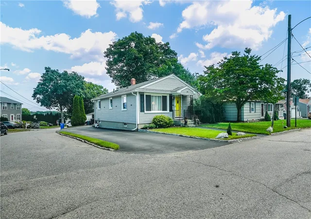2nd image of 194 Vallette St, Cranston, RI 02920 | MLS# 1417791