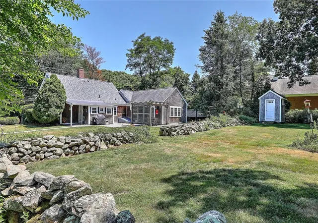 4th image of 1263 Drift Rd, Westport, MA 02790 | MLS# 1417862