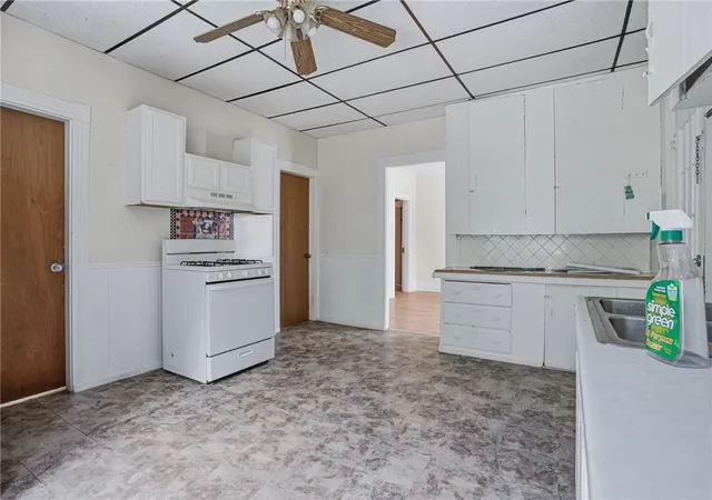 3rd image of 913 Social St, Woonsocket, RI 02895 | MLS# 1417864