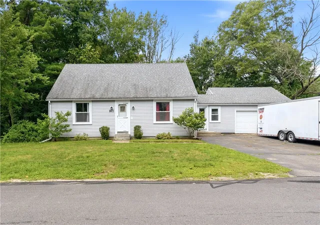 1st image of 917 Woonsocket Hill Rd, North Smithfield, RI 02896 | MLS# 1417541