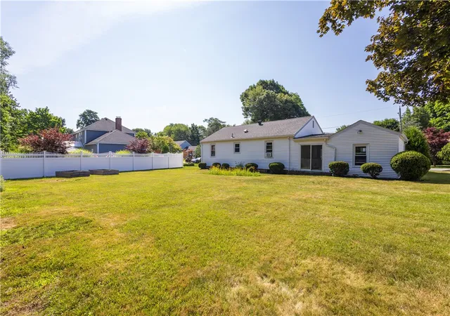 Photo 4 of Sale Pending at 40 Greenfield Rd, Cumberland, RI 02864 | MLS# 1417805 | Listing updated on 2026-08-14