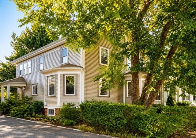 2nd image of 217 Fourth St, Providence, RI 02906 | MLS# 1417880