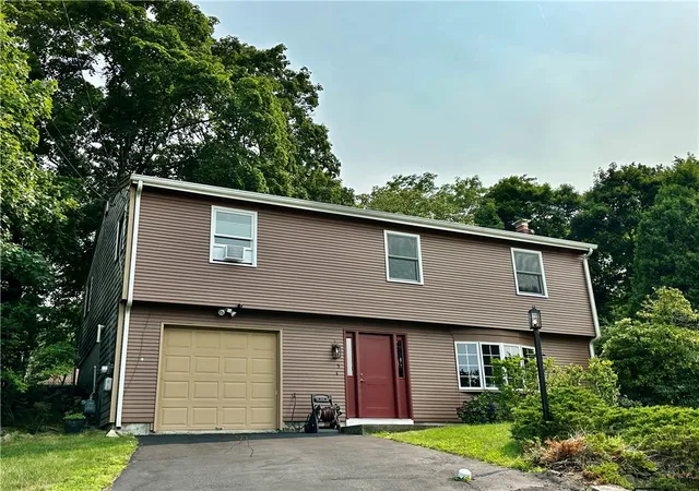 Photo 2 of Sale Pending at 5 Browne Hl Ct, Lincoln, RI 02865 | MLS# 1417887 | Listing updated on 2026-07-25