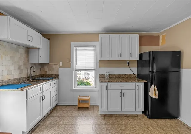 Homes for sale in Lincoln, RI | 43 Pearl St, Lincoln, RI 02838 | MLS# 1417720