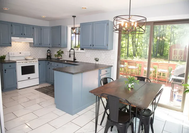 Homes for sale in Coventry, RI | 155 Whaley Hollow Rd, Coventry, RI 02816 | MLS# 1417794