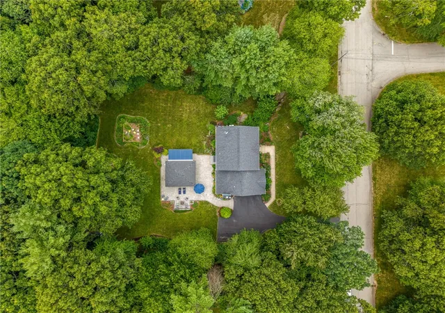 46th image of 91 Woodridge Dr, Saunderstown, RI 02874 | MLS# 1413592