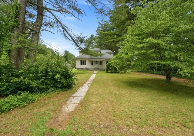 Photo 4 of Sale Pending at 125 Arcadia Rd, Hope Valley, RI 02832 | MLS# 1417607 | Listing updated on 2026-08-26
