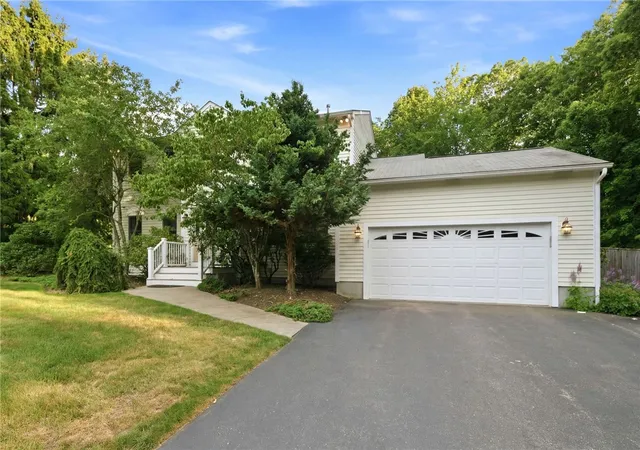 Photo 4 of Sale Pending at 151 Rome Dr, Cranston, RI 02921 | MLS# 1417861 | Listing updated on 2026-08-26