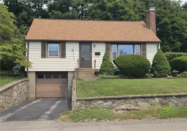Homes for sale in West Warwick, RI | 25 Linwood St, West Warwick, RI 02893 | MLS# 1417878