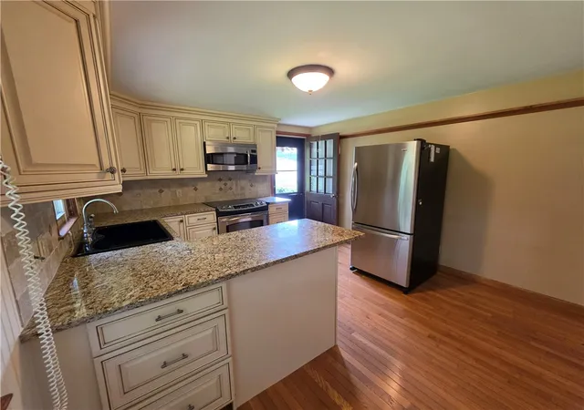Homes for sale in West Warwick, RI | 25 Linwood St, West Warwick, RI 02893 | MLS# 1417878