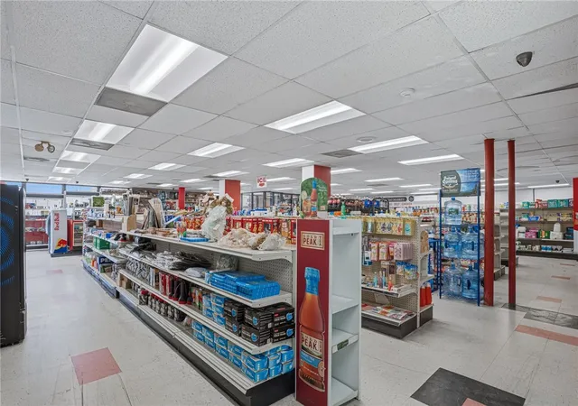 5th image of 937 Social St, Woonsocket, RI 02895 | MLS# 1417871
