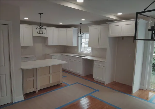 Homes for sale in East Providence, RI | 27 Hoppin Ave, East Providence, RI 02915 | MLS# 1417973