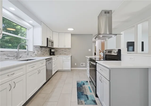 Photo 2 of Single family home for sale at 15 Austin Dr, Cumberland, RI 02864 | MLS# 1417921 | Listing updated on 2026-08-24