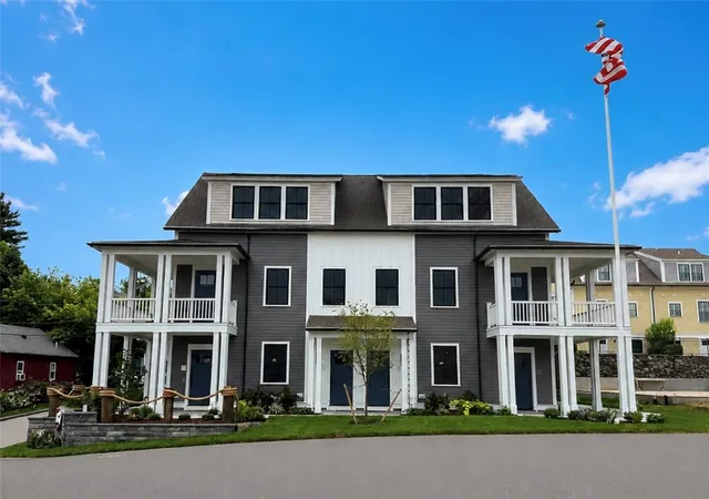 Homes for sale in East Greenwich, RI | 67 Queen St #5C, East Greenwich, RI 02818 | MLS# 1418004