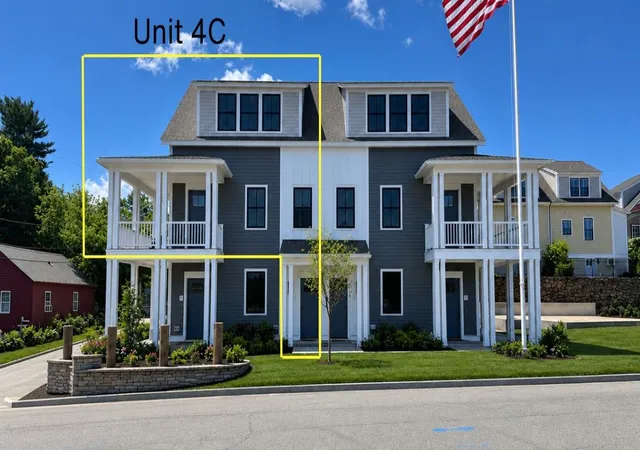 Homes for sale in East Greenwich, RI | 67 Queen St #4C, East Greenwich, RI 02818 | MLS# 1417997