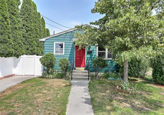Homes for sale in East Providence, RI | 104 Stanton Ave, East Providence, RI 02915 | MLS# 1417807