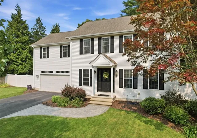 2nd image of 26 Davis Cir, Warwick, RI 02886 | MLS# 1417636