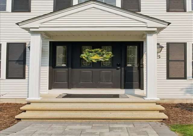 5th image of 26 Davis Cir, Warwick, RI 02886 | MLS# 1417636
