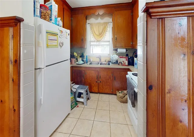 Photo 4 of Sale Pending at 23 Iona St, Providence, RI 02908 | MLS# 1417866 | Listing updated on 2026-08-06