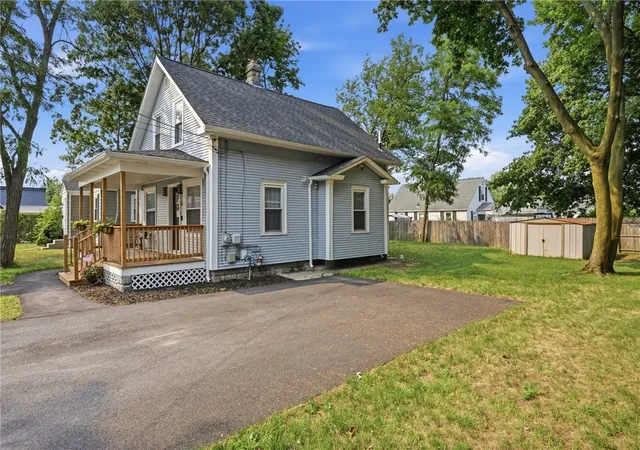 3rd image of 16 Bucklin Ave, Warwick, RI 02888 | MLS# 1418021