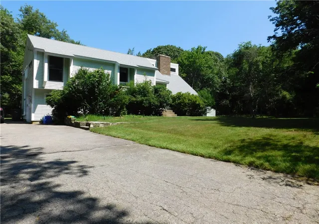 Homes for sale in North Kingstown, RI | 4 Glendale Cir, North Kingstown, RI 02852 | MLS# 1417549